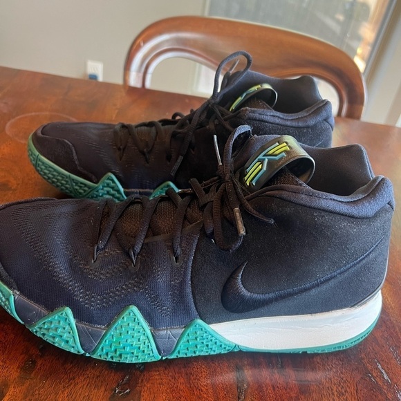 Nike Kyrie 4 Men US 12 943806-401 Dark Obsidian Blue Navy Basketball Shoes D7 - Picture 15 of 16
